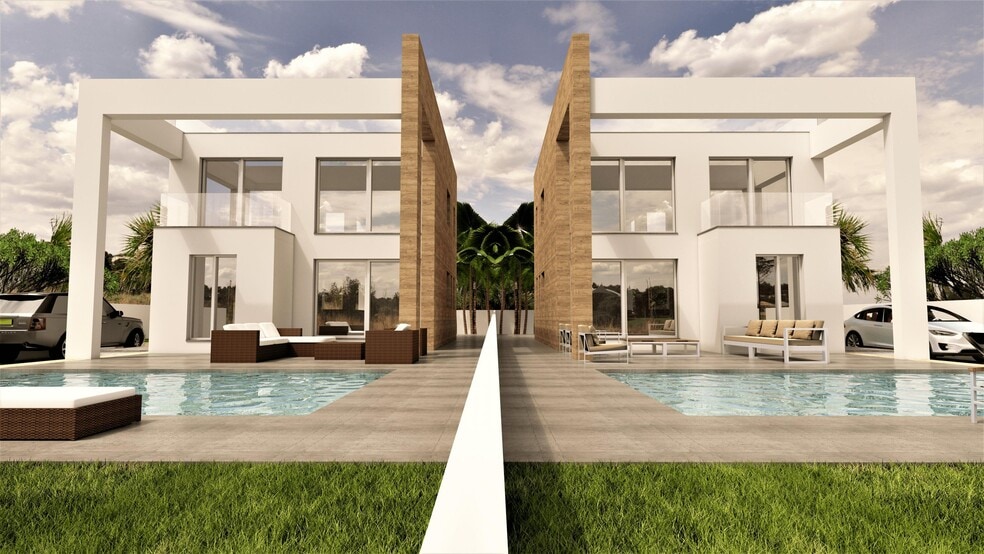 Terreno en Torrevieja, Alicante en venta - Foto del edificio - Imagen 2 de 25