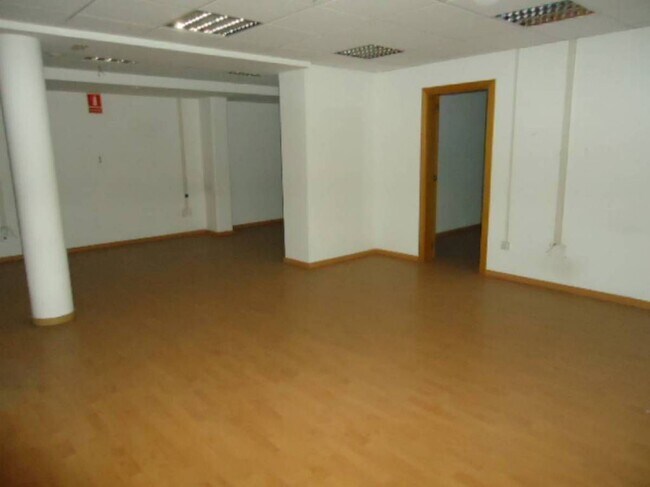 Más detalles de Plaça Plana de l'Om, Manresa - Oficina en alquiler