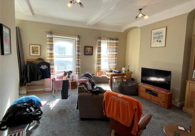 5 & 7 Market St, Crewkerne en venta - Foto del interior - Imagen 2 de 9