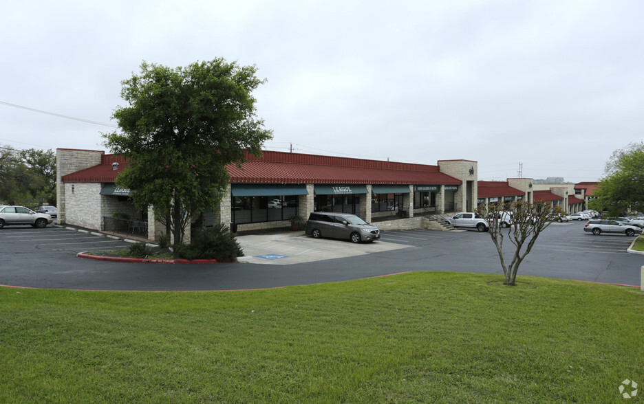 1310 Ranch Road 620 S, Lakeway, TX en alquiler - Foto del edificio - Imagen 1 de 24