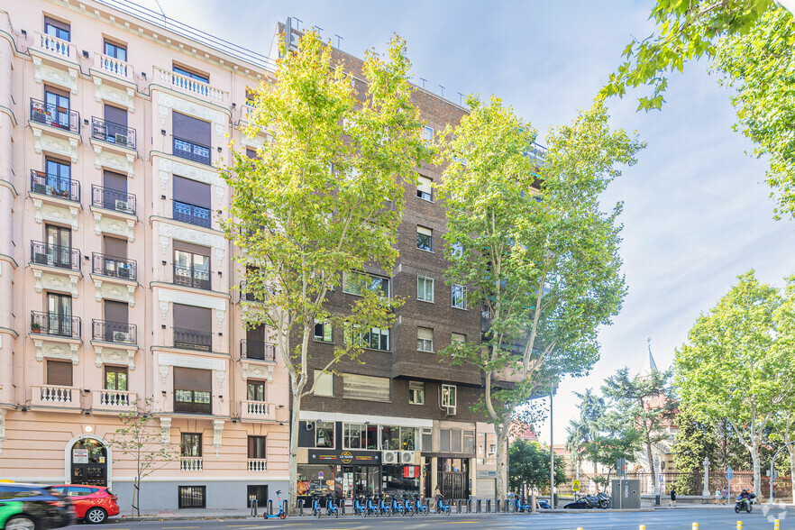 Paseo De La Reina Cristina, 6, Madrid, Madrid en venta - Foto del edificio - Imagen 2 de 2