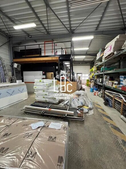 7 Rue Des Frères Lumière, Saint-Hilaire-de-Chaléons en alquiler - Foto del edificio - Imagen 1 de 18