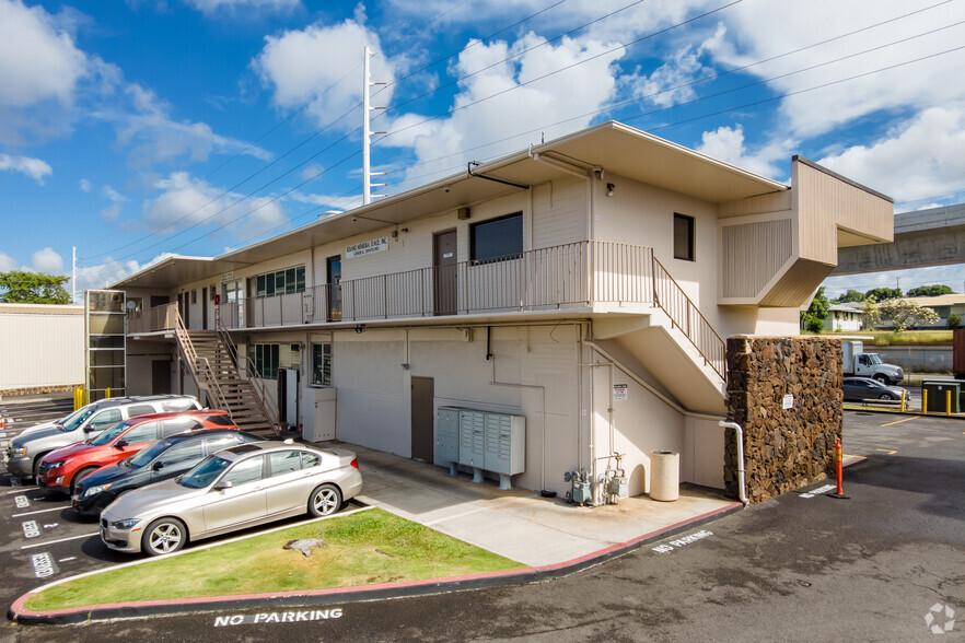 97-719 Kamehameha Hwy, Pearl City, HI en alquiler - Foto del edificio - Imagen 2 de 12