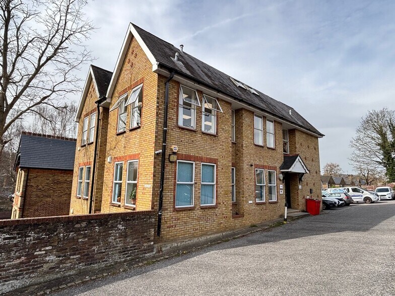 Hughenden Rd, High Wycombe en alquiler - Foto del edificio - Imagen 2 de 2