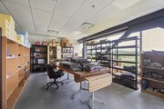 1139 Rue Marie-Victorin - office