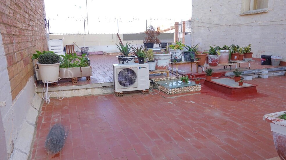 Edificio residencial en Gavà, Barcelona en venta - Foto del edificio - Imagen 3 de 4