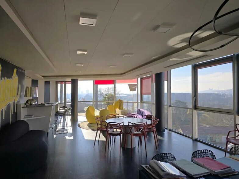 5 Avenue De Poumeyrol, Caluire-et-Cuire en venta - Foto del edificio - Imagen 3 de 12