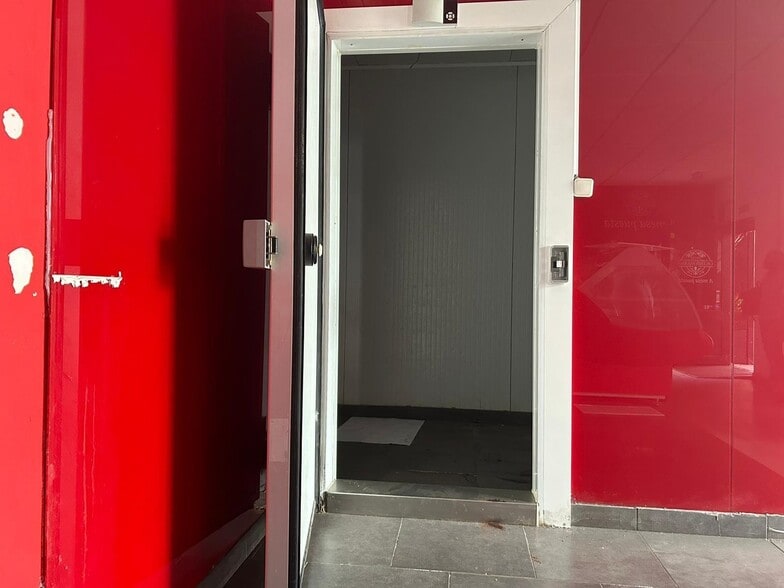 Local en Cáceres en alquiler - Foto del edificio - Imagen 2 de 5