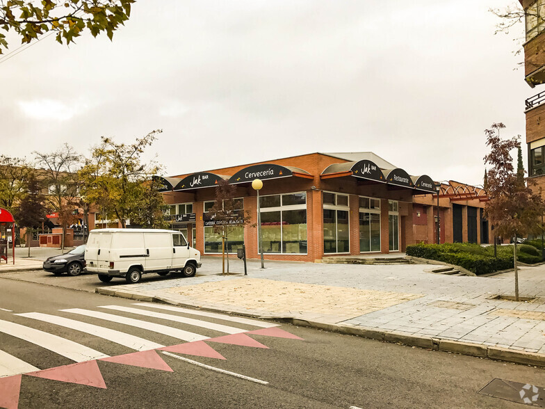 Avenida De Viñuelas, 17, Tres Cantos, Madrid en alquiler - Foto principal - Imagen 1 de 3