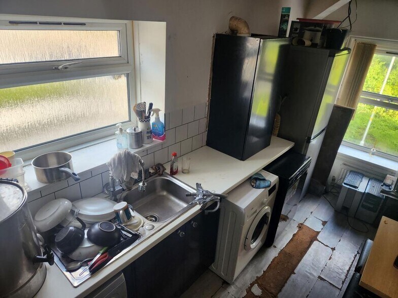 505 Lees Rd, Oldham en venta - Foto del edificio - Imagen 3 de 9