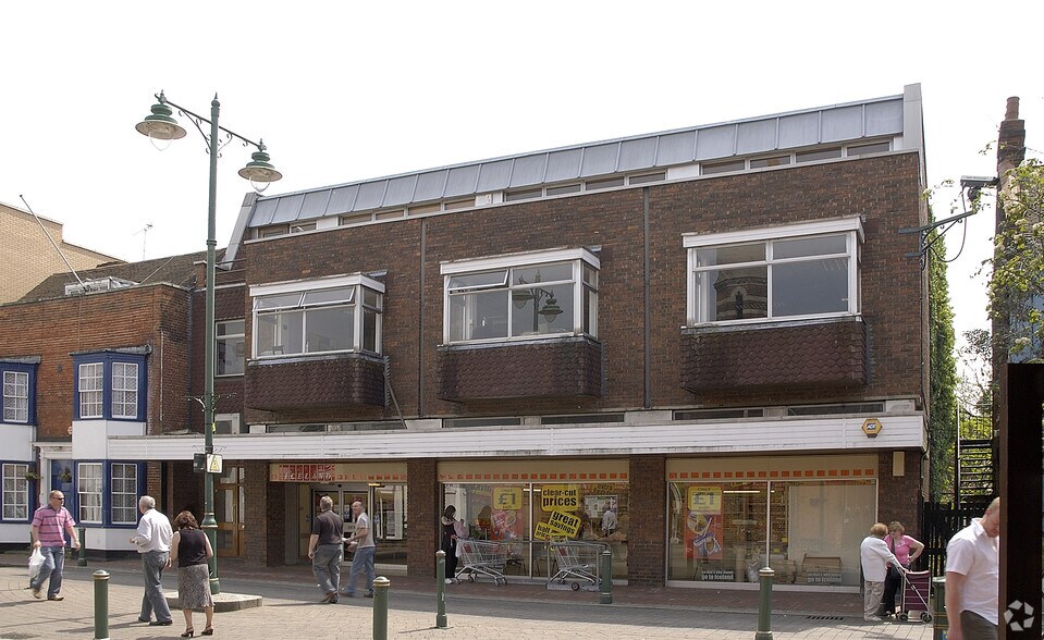 160-162 High St, Egham en venta - Foto principal - Imagen 1 de 2