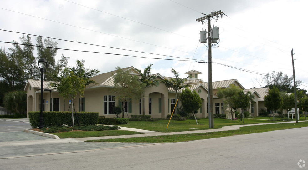 525 NE 3rd Ave, Delray Beach, FL en alquiler - Foto del edificio - Imagen 3 de 4