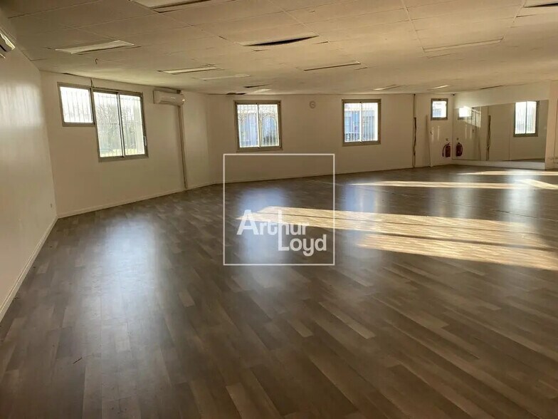 Nave en Bondoufle en venta - Foto del interior - Imagen 3 de 5