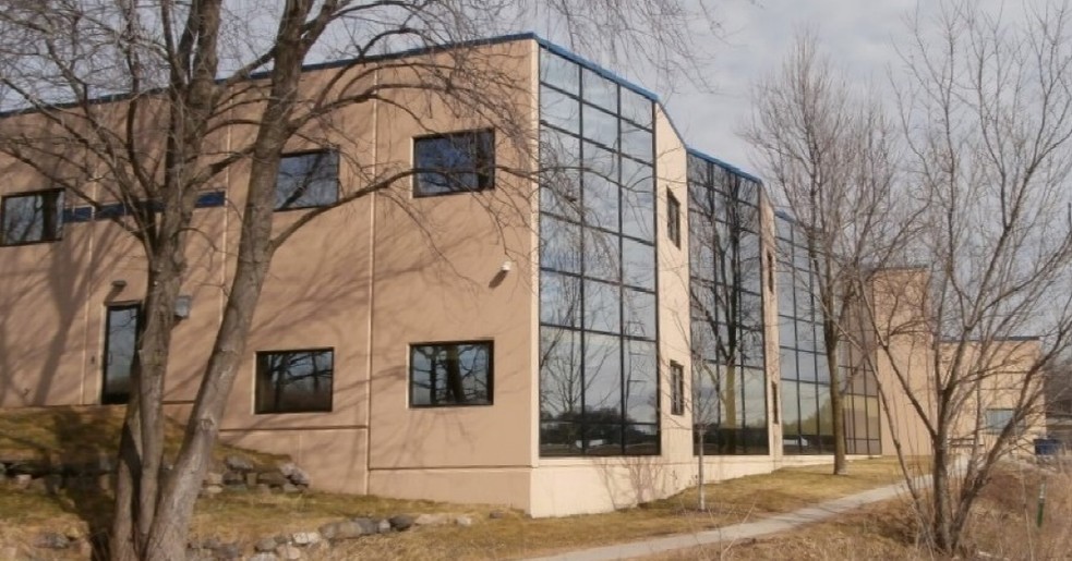 8001 Terrace Ave, Middleton, WI en alquiler - Foto del edificio - Imagen 2 de 17