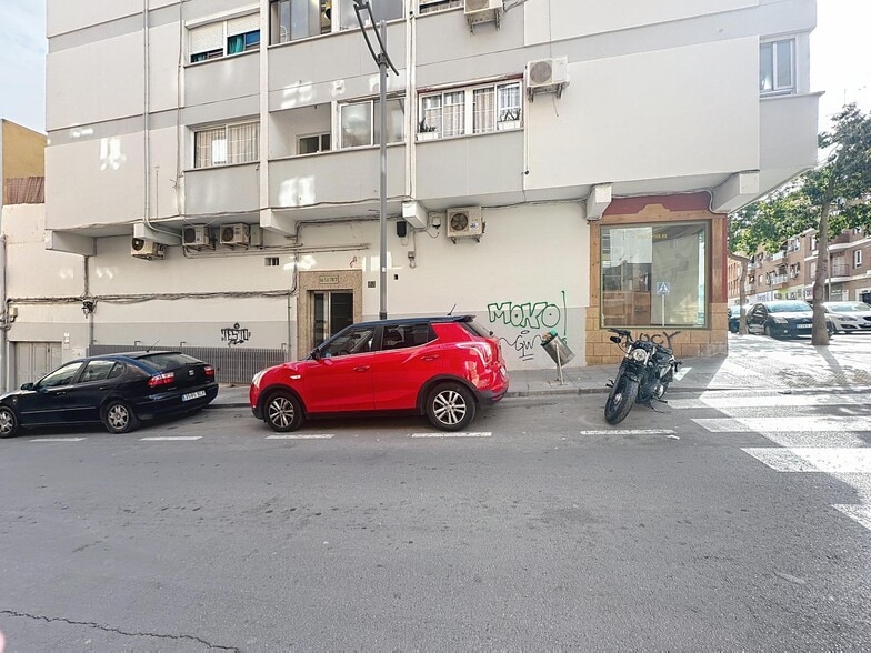 Edificio residencial en Almería, Almería en venta - Foto del edificio - Imagen 2 de 5
