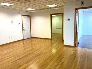 119-129 Braintree St, Allston, MA en alquiler Foto del interior- Imagen 1 de 17