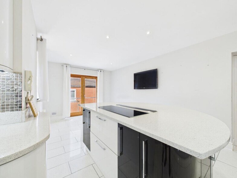 10A Sun St, Canterbury en venta - Foto del edificio - Imagen 3 de 31