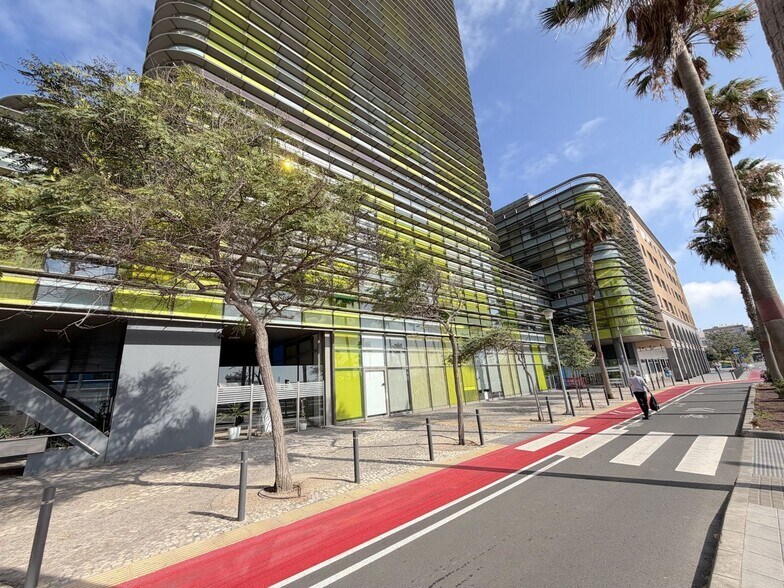 Calle Albareda, 40, Las Palmas de Gran Canaria, Las Palmas en alquiler - Foto del edificio - Imagen 2 de 25