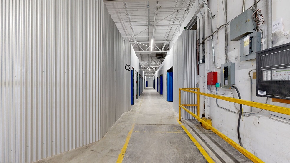 724 Caledonia Rd, Toronto, ON en alquiler - Matterport 3D Scan - Imagen 3 de 38