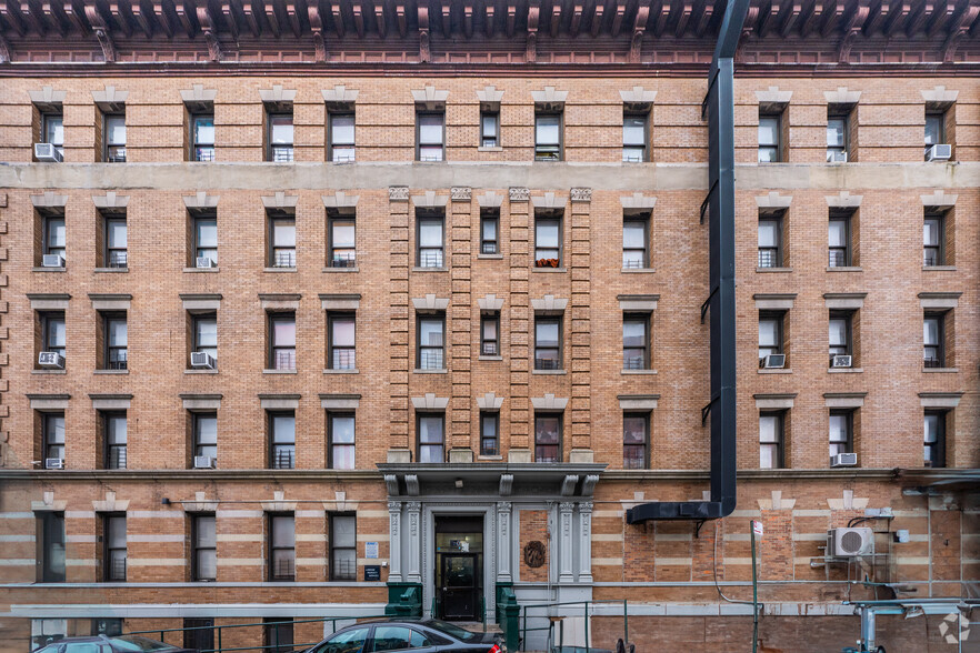 860 E 164th St, Bronx, NY en alquiler - Foto del edificio - Imagen 3 de 4