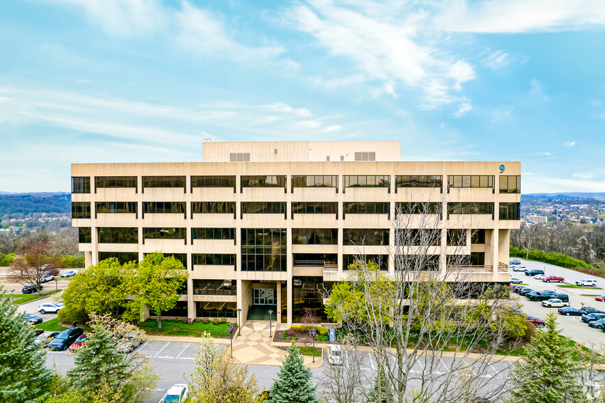 750 Holiday Dr, Pittsburgh, PA en alquiler - Foto del edificio - Imagen 1 de 13