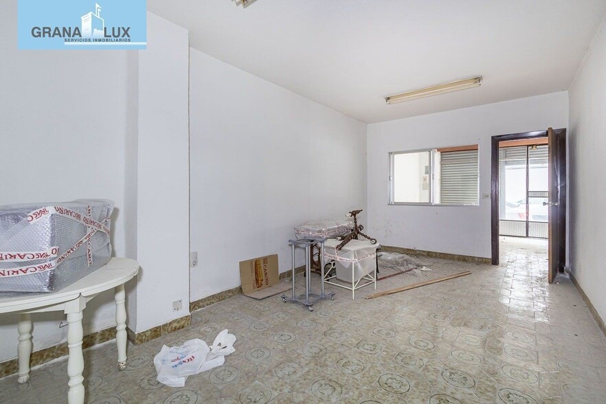 Local en Granada, Granada en venta - Foto del interior - Imagen 2 de 12