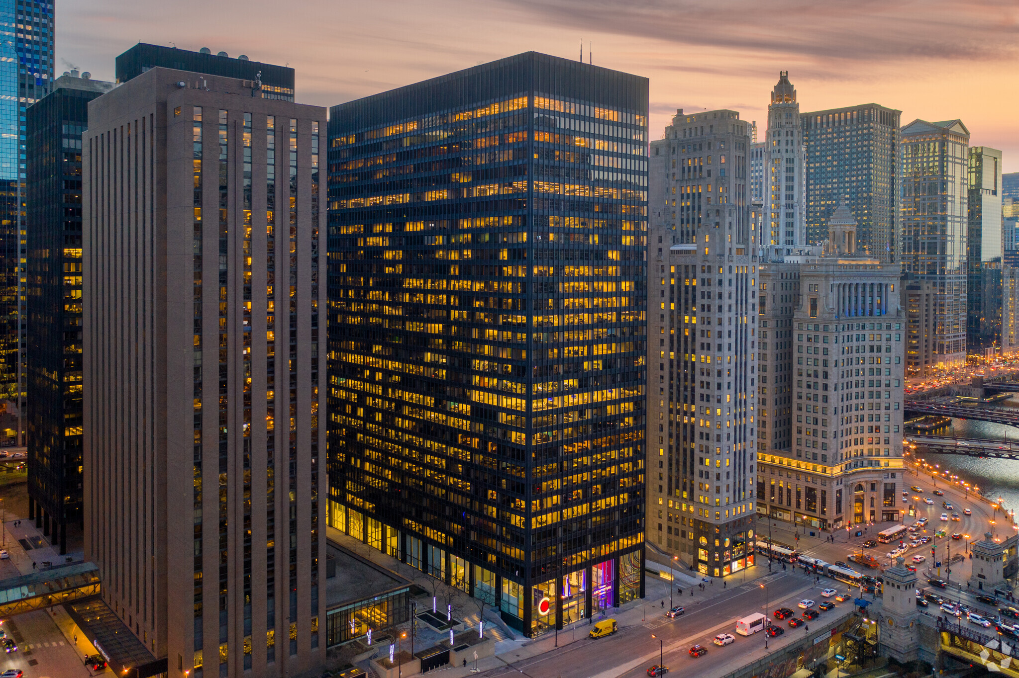 111 E Wacker Dr, Chicago, IL en alquiler Foto del edificio- Imagen 1 de 6