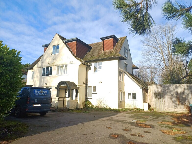 15 Queens Park Rd, Caterham en venta - Foto principal - Imagen 1 de 6