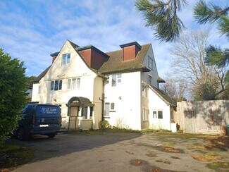 Más detalles de 15 Queens Park Rd, Caterham - Health Care en venta