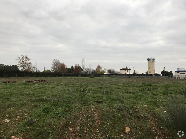 Calle Honduras, 28 P, Alcalá de Henares, Madrid en alquiler - Foto del edificio - Imagen 2 de 3
