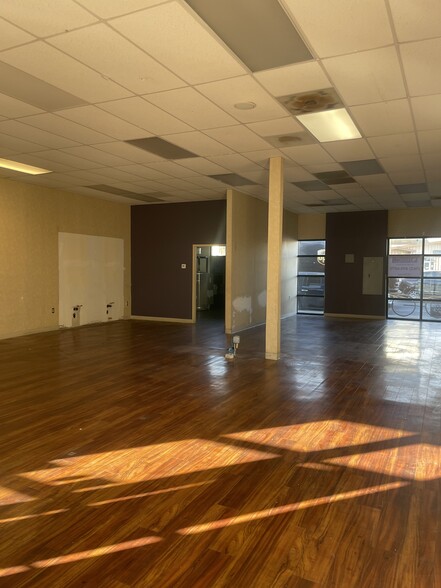 3322-3390 E 7th St, Long Beach, CA en alquiler - Foto del edificio - Imagen 2 de 14