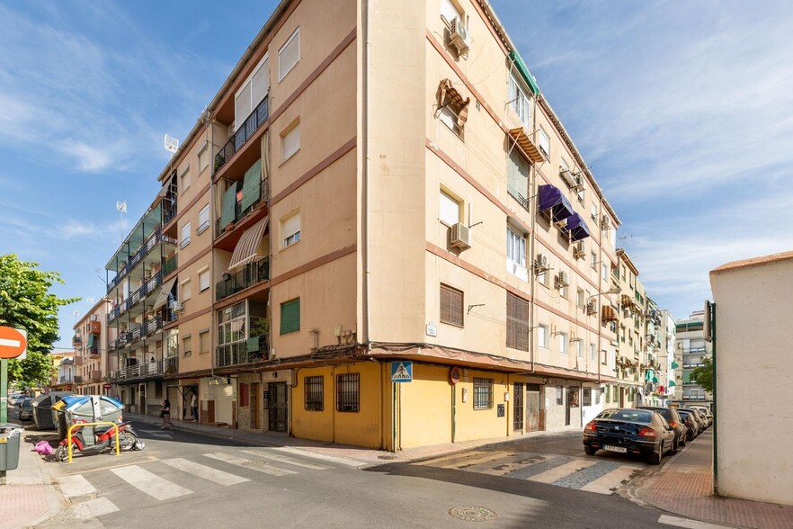Local en Granada, Granada en venta - Foto del edificio - Imagen 3 de 23