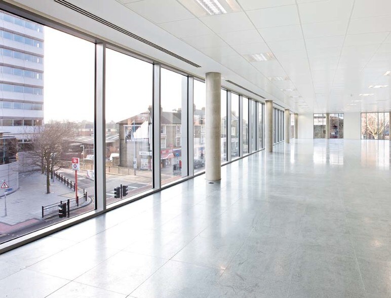 578-586 Chiswick High Rd, London en alquiler - Foto del edificio - Imagen 2 de 7