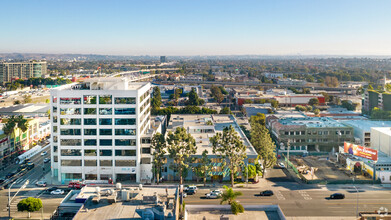 11340 W Olympic Blvd, Los Angeles, CA en alquiler Foto del edificio- Imagen 2 de 9