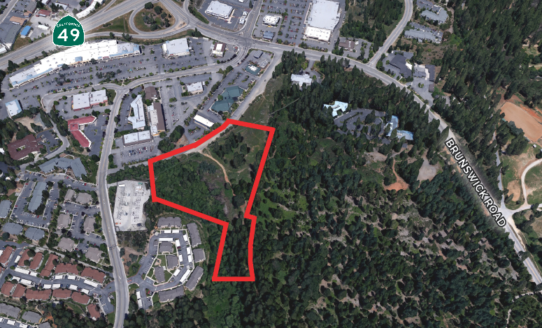 961 Plaza Dr, Grass Valley, CA en venta - Foto principal - Imagen 1 de 2