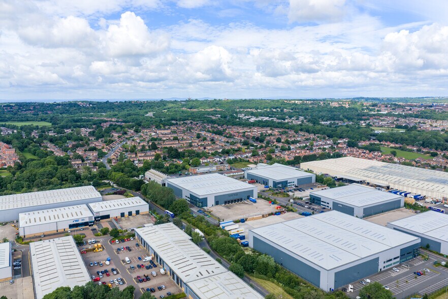 Old Forge Dr, Redditch en alquiler - Vista aérea - Imagen 3 de 11