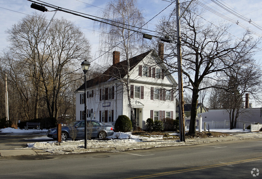 33 W Main St, Georgetown, MA en venta - Foto del edificio - Imagen 2 de 28