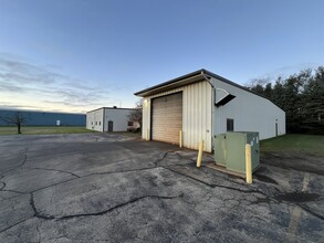 290 Industrial Drive dr, Waupaca, WI en venta Foto del edificio- Imagen 2 de 8