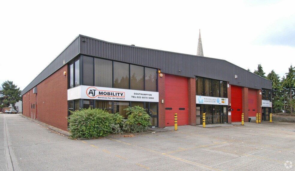 Millbrook Rd W, Southampton en alquiler - Foto del edificio - Imagen 2 de 3