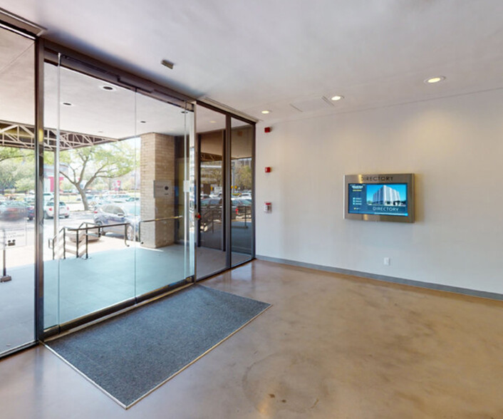 6065 Hillcroft Ave, Houston, TX en alquiler - Lobby - Imagen 3 de 5