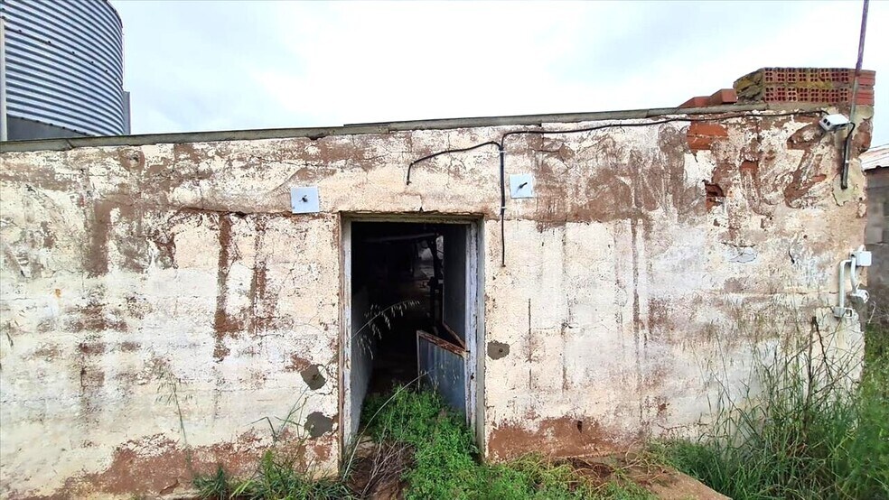 Nave en Aniñón en venta - Foto del edificio - Imagen 1 de 12