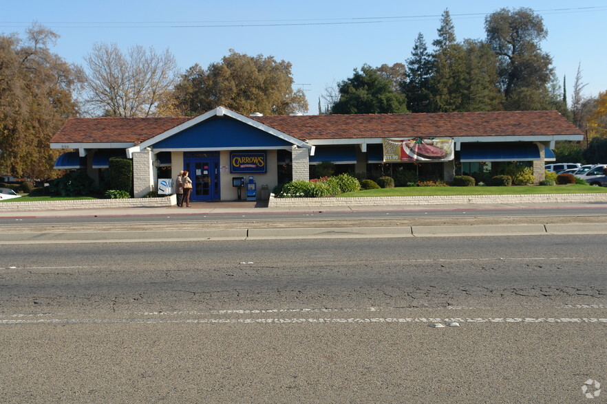 900 S Mooney Blvd, Visalia, CA en venta - Foto del edificio - Imagen 3 de 4