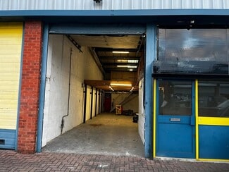 Más detalles de Clifford Rd, London - Nave en venta