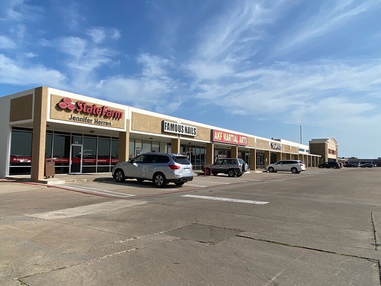 550-682 SW Wilshire Blvd, Burleson, TX en alquiler - Foto del edificio - Imagen 3 de 6