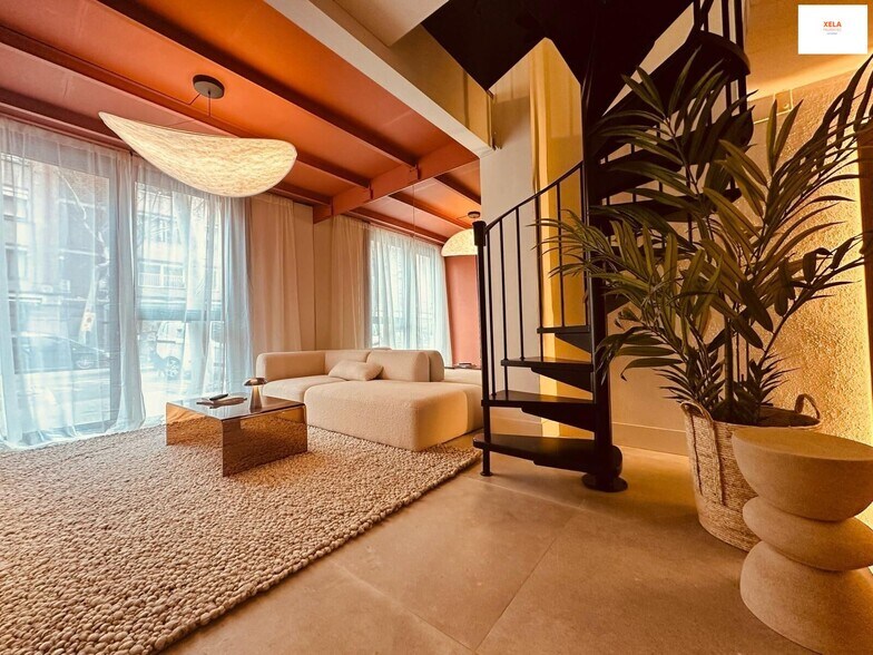 Edificio residencial en Barcelona, Barcelona en venta - Foto del interior - Imagen 1 de 1