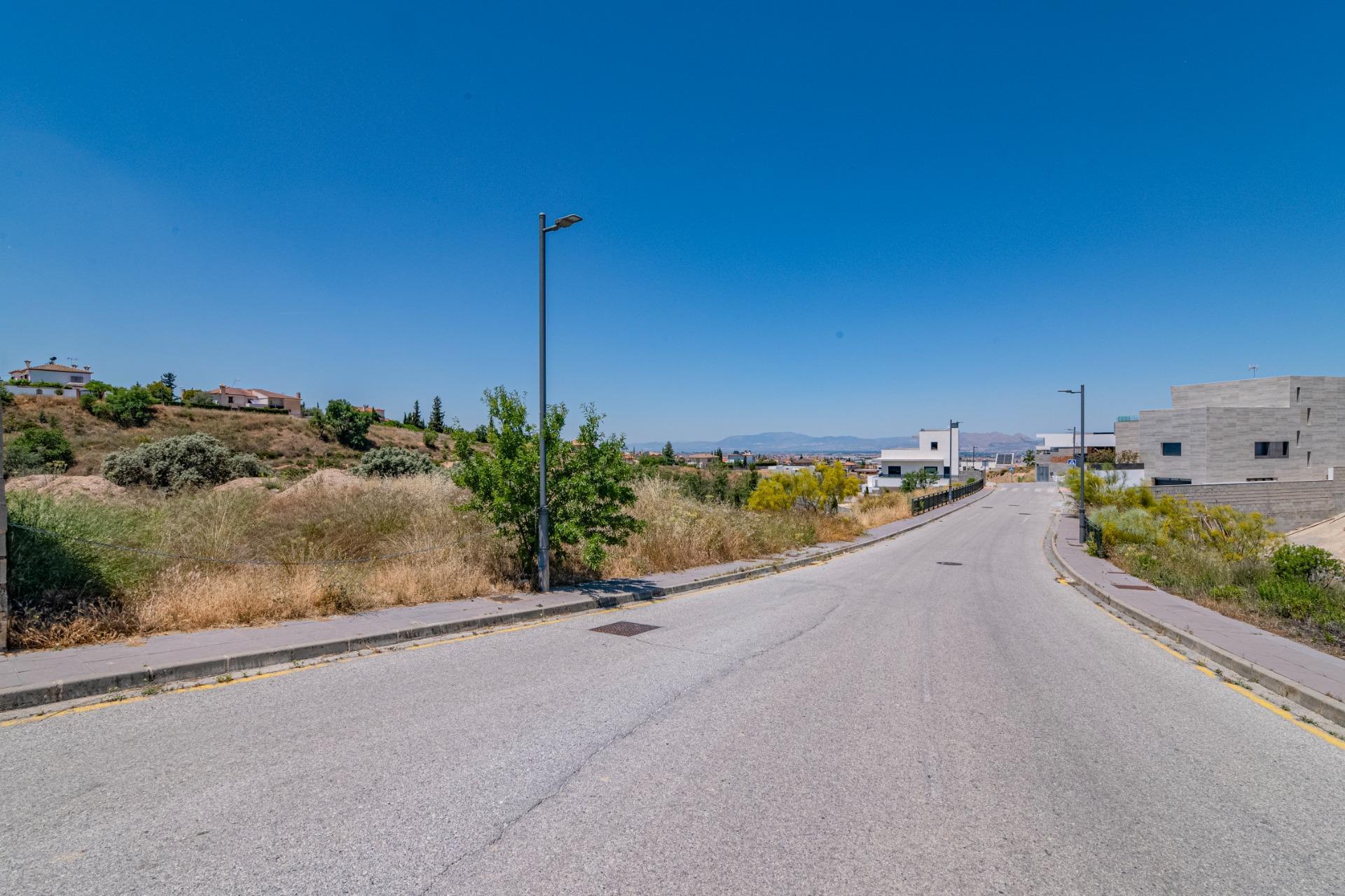 Terreno en La Zubia, Granada en venta Foto del edificio- Imagen 1 de 35