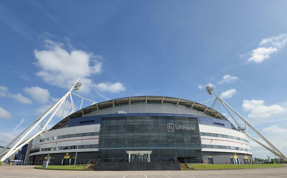 Burnden Way, Bolton en alquiler - Foto del edificio - Imagen 1 de 6