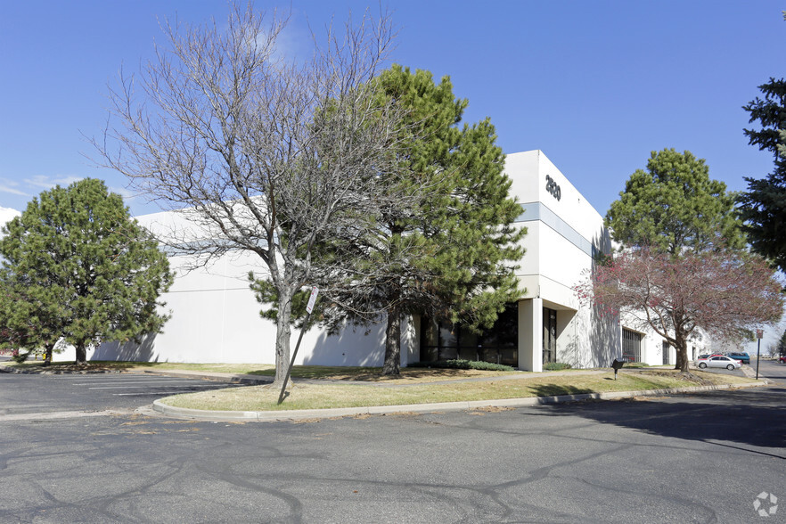 2520 Aviation Way, Colorado Springs, CO en alquiler - Foto del edificio - Imagen 2 de 7