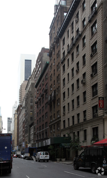 150 W 58th St, New York, NY en alquiler - Foto del edificio - Imagen 2 de 5