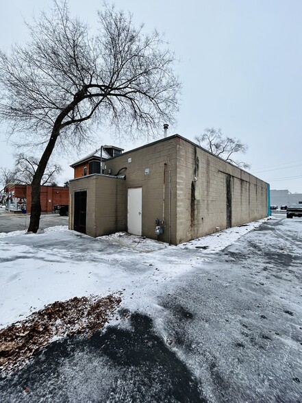 2016 Victoria Ave, Burlington, ON en alquiler - Foto del edificio - Imagen 2 de 9